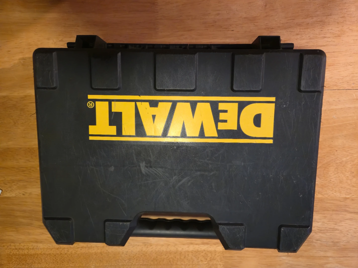 DeWalt XRP 18V 3-Speed Hammer Drill Kit - photo 2
