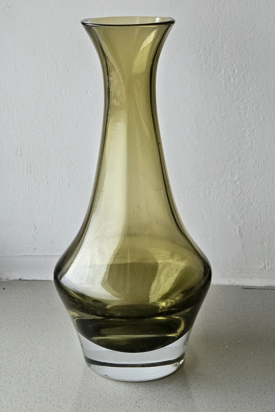 Rare 1960's Tamara Aladin 6" Olive Green Art Glass Vase