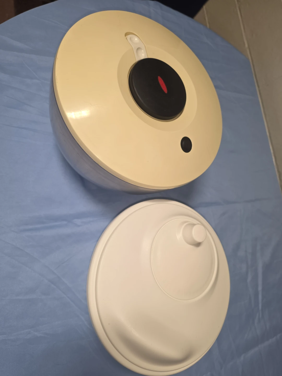 OXO Good Grips 2-Piece Salad Spinner Set - photo 3