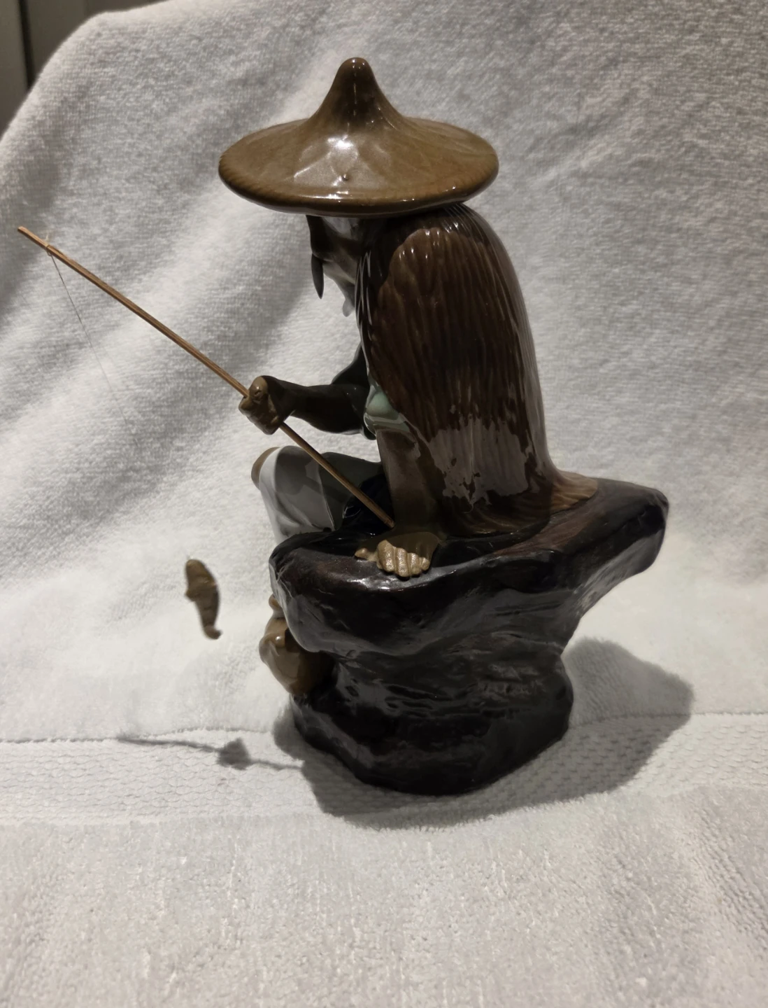 Vintage Chinese Ceramic Fisherman Figurine - photo 3