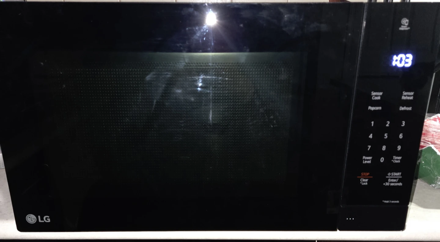 LG Countertop Microwave - Black