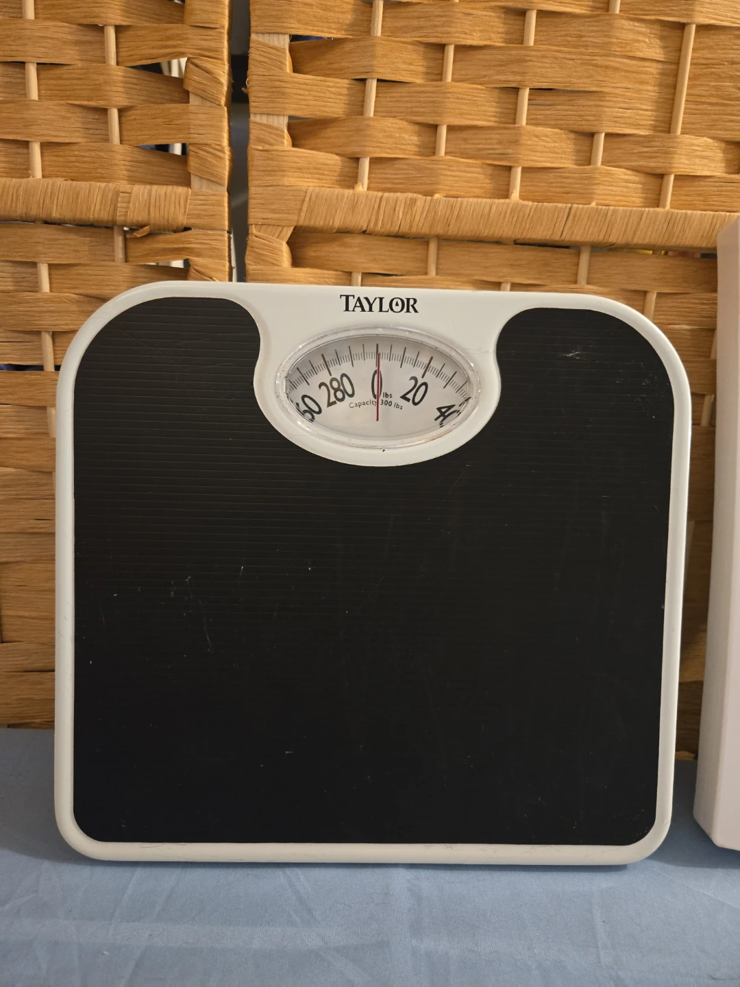 Two Analog Bathroom Scales: Taylor and Terraillon - photo 2