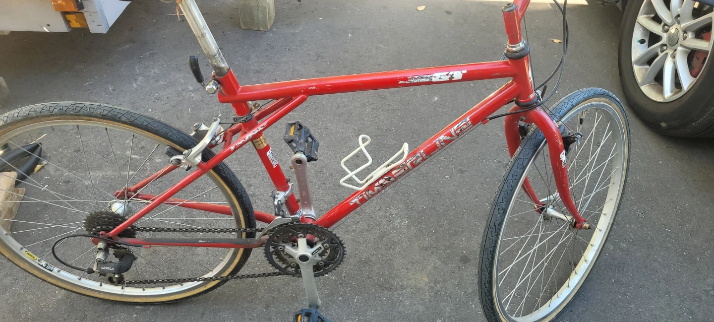 Red GT Timberline Bicycle - photo 2