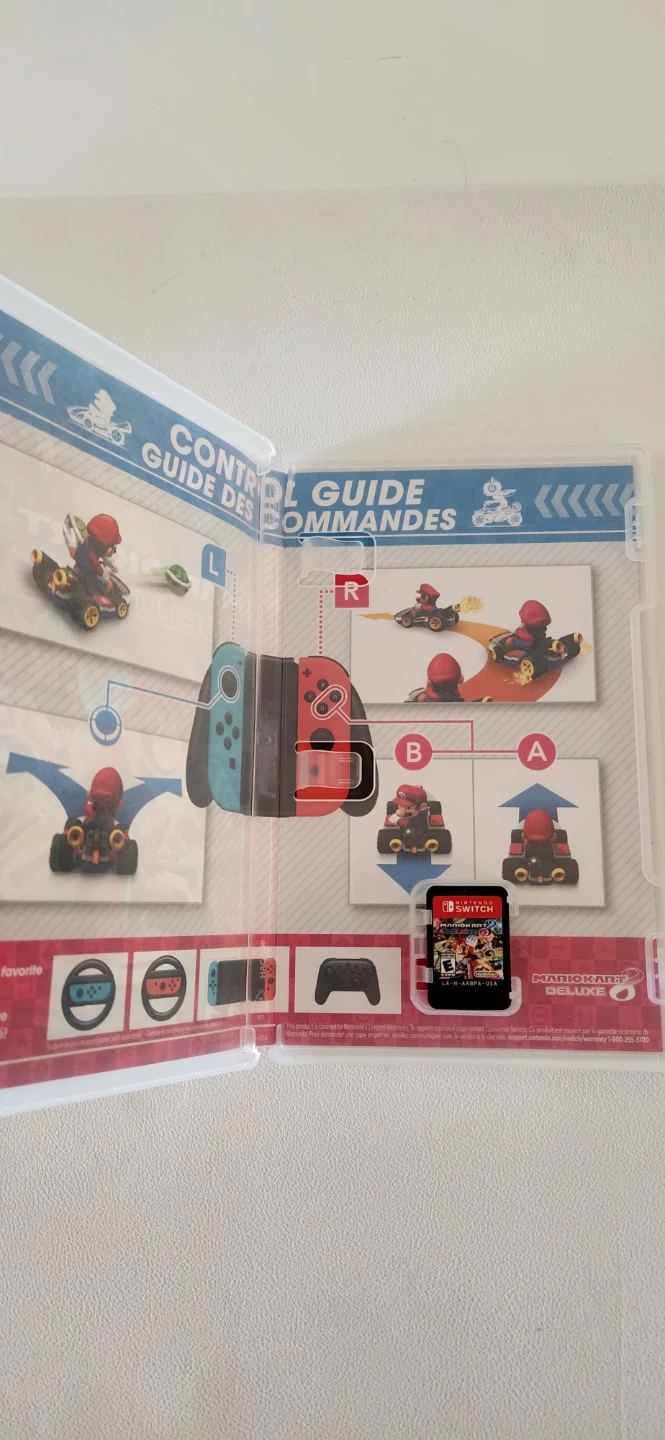 Mario Kart 8 Deluxe for Nintendo Switch - photo 2