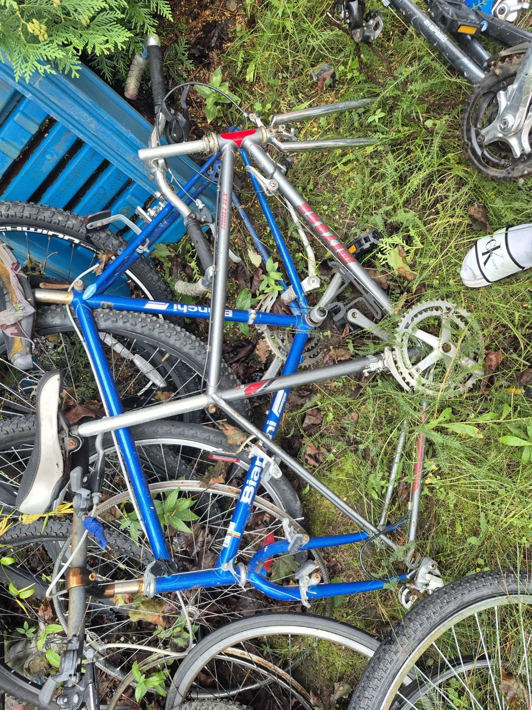 Assorted Bicycle Wheels and Frames - photo 4