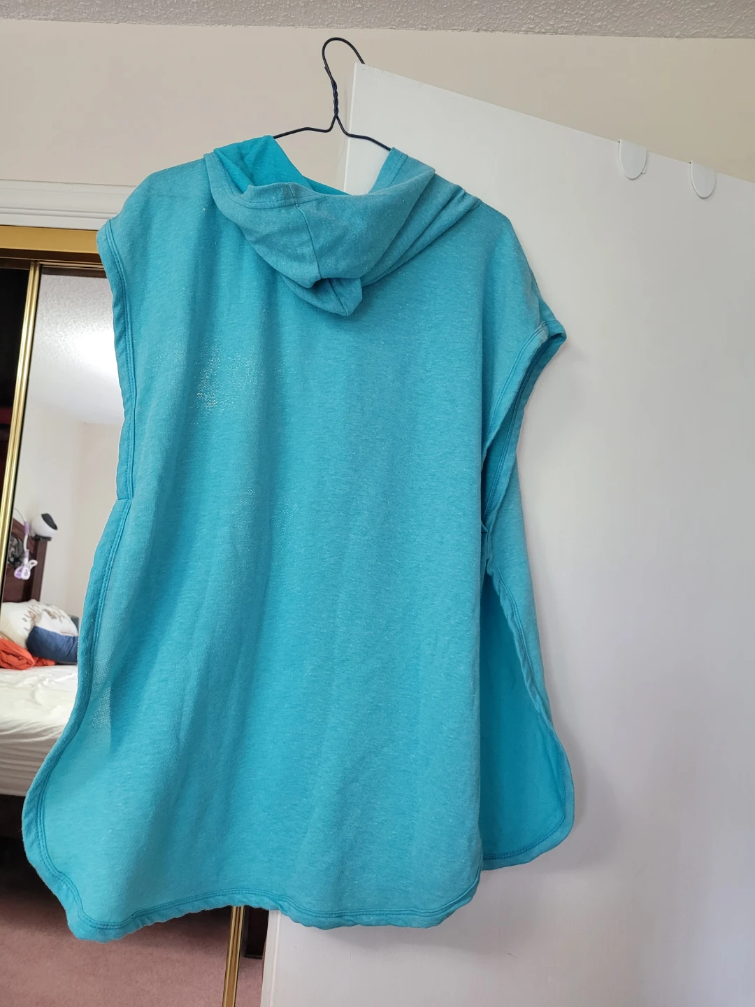 Lu🏈lulemon Sleeveless Hoodie