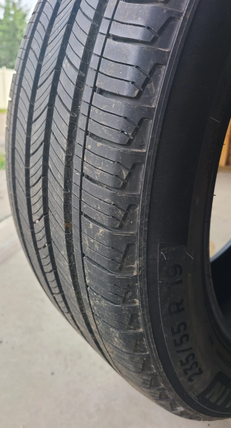 Set of 4 Michelin Primacy A/S 235/55 R19 101V Tires – Like New - photo 4