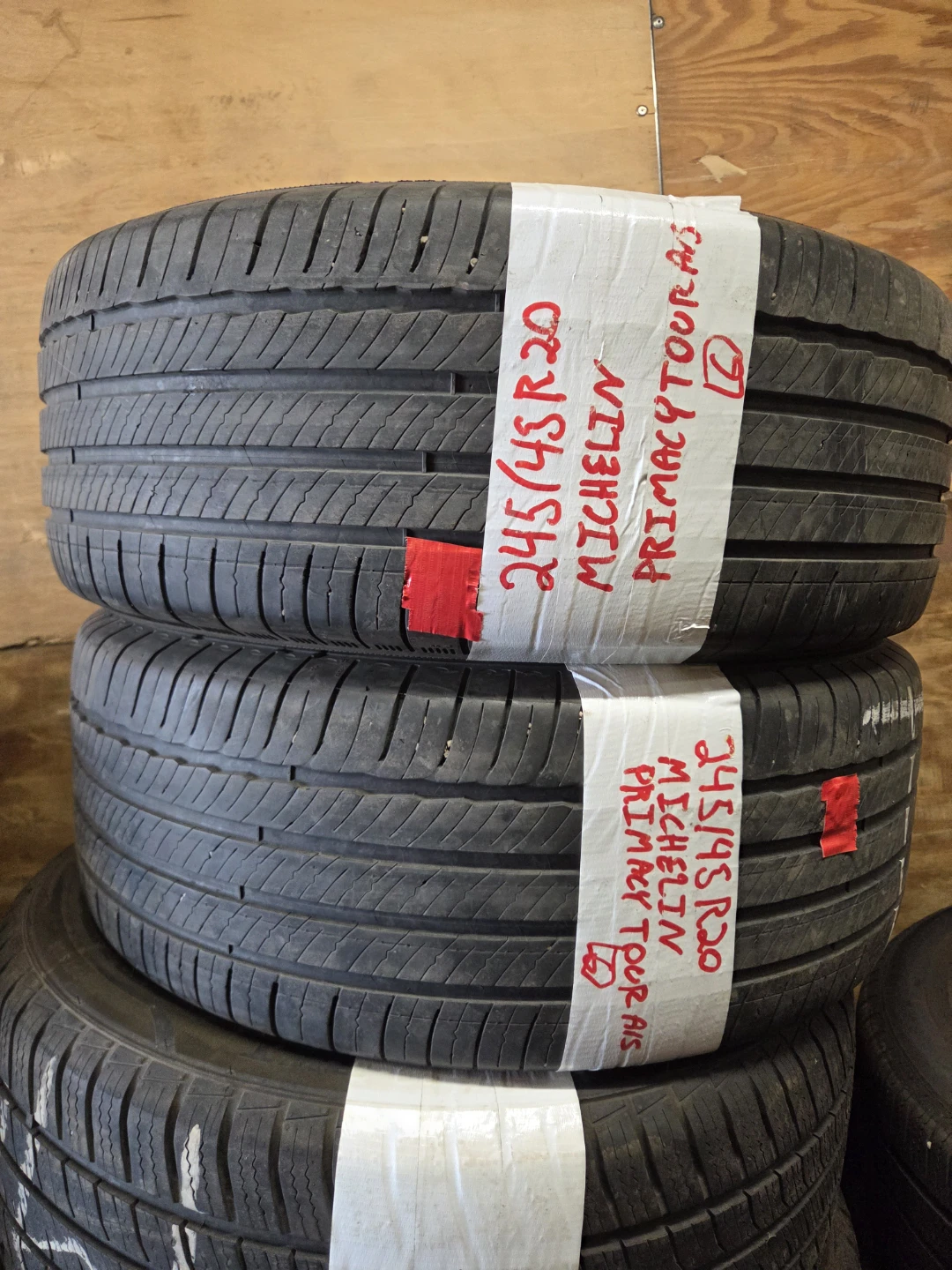 2 Michelin Primacy Tour A/S Tires 245/45R20
