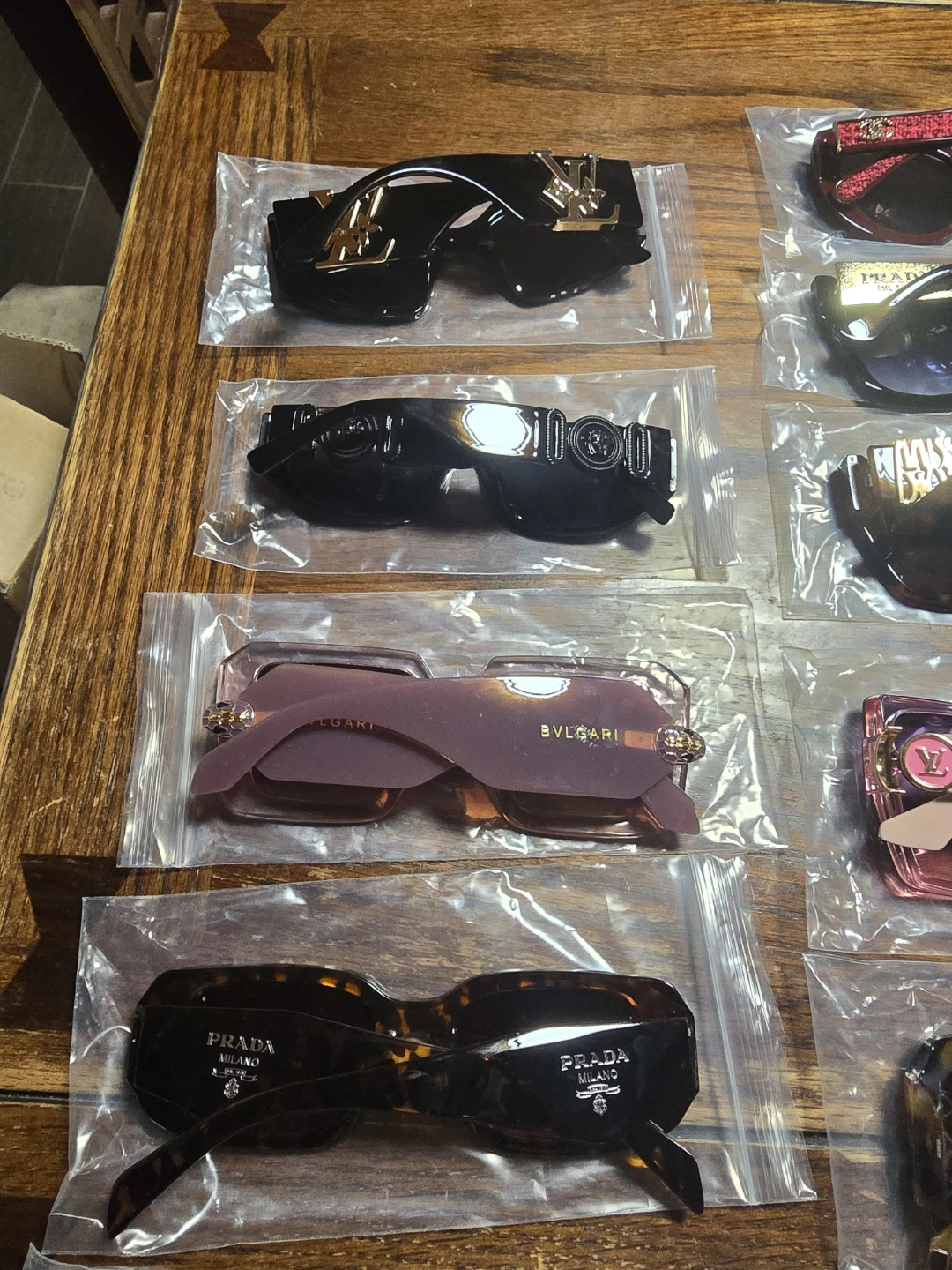 Sunglasses - photo 2