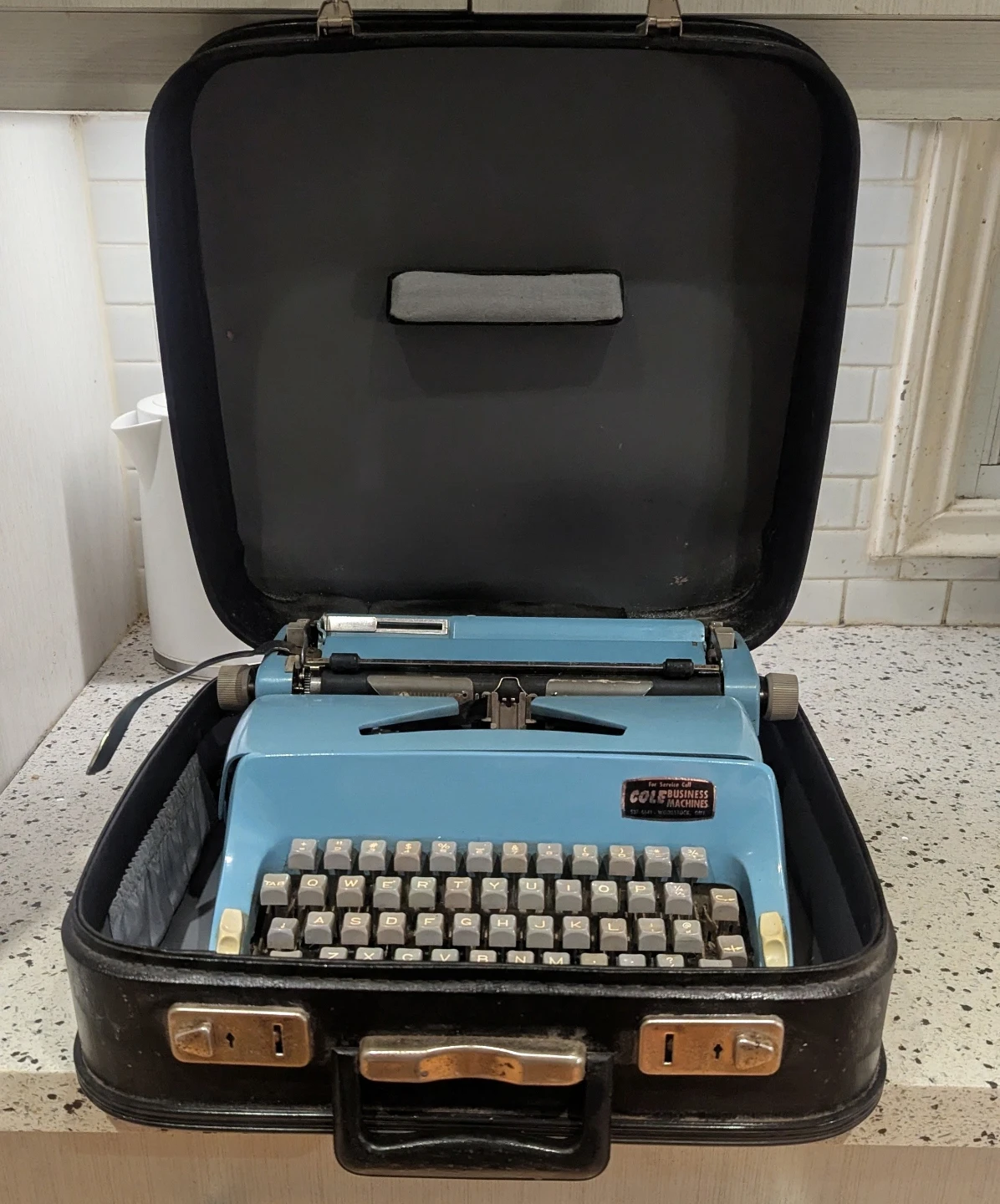Vintage Blue Portable Typewriter with Carrying Case - photo 2
