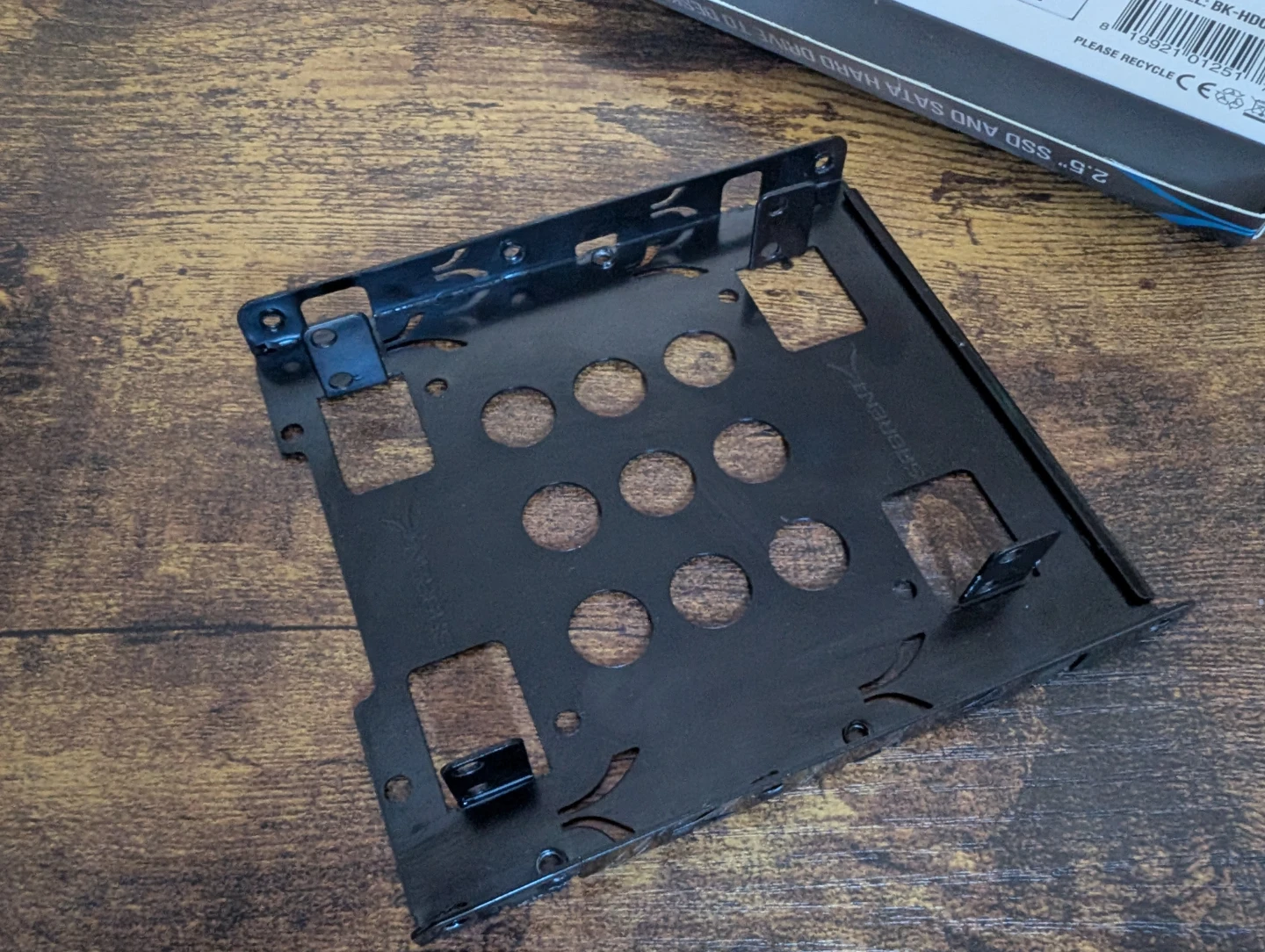 Sabrent 2.5" SSD and SATA Hard Drive to 3.5" Bay Bracket - photo 3