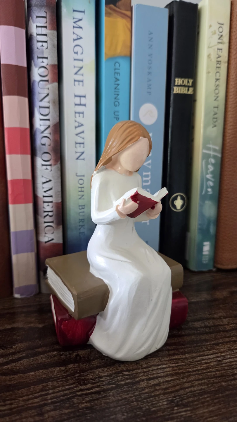 Book Lover - Girl Reading Book Figurine – Bookshelf Decor *new