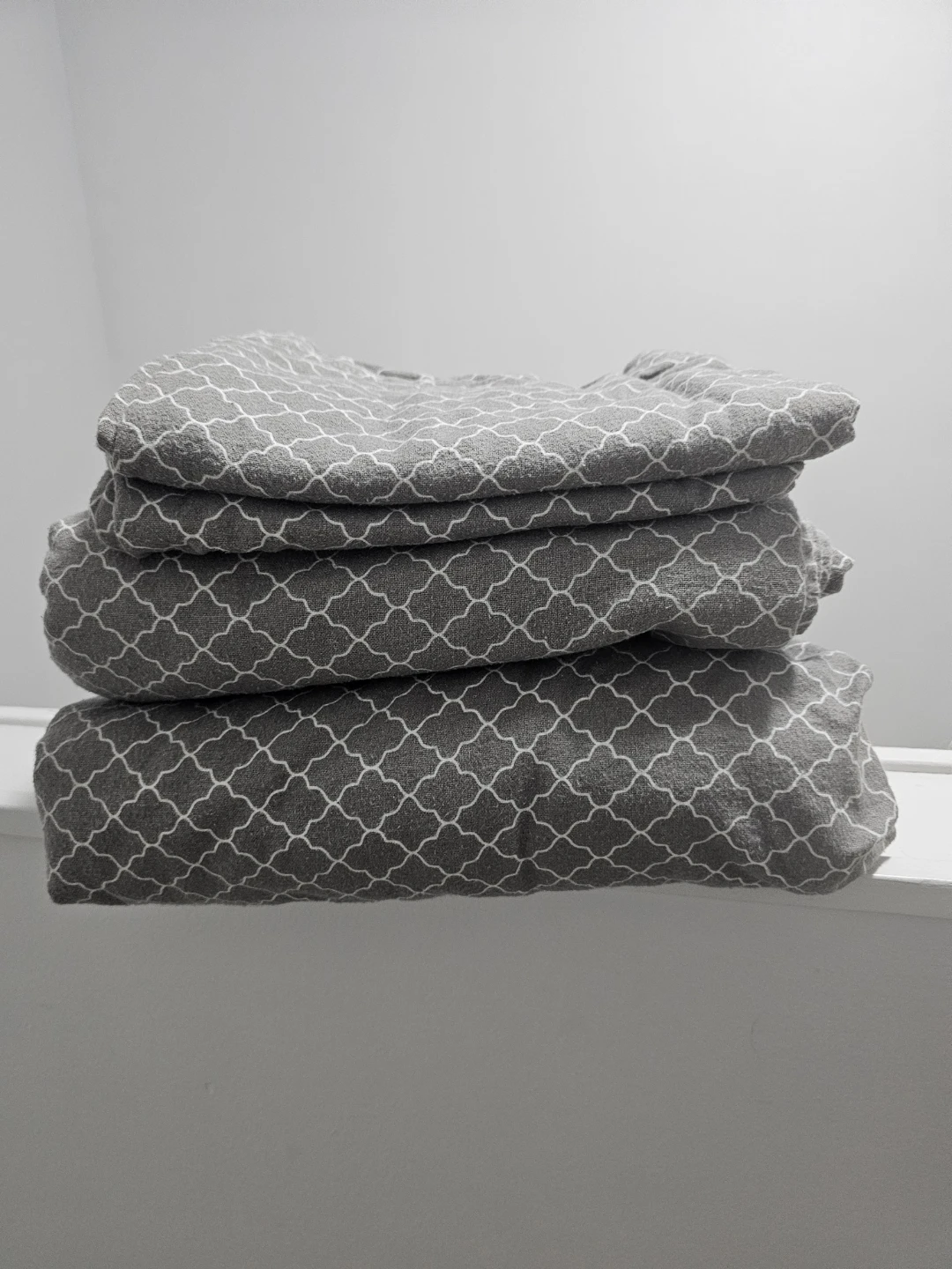 🏈Grey patterned double bed sheets