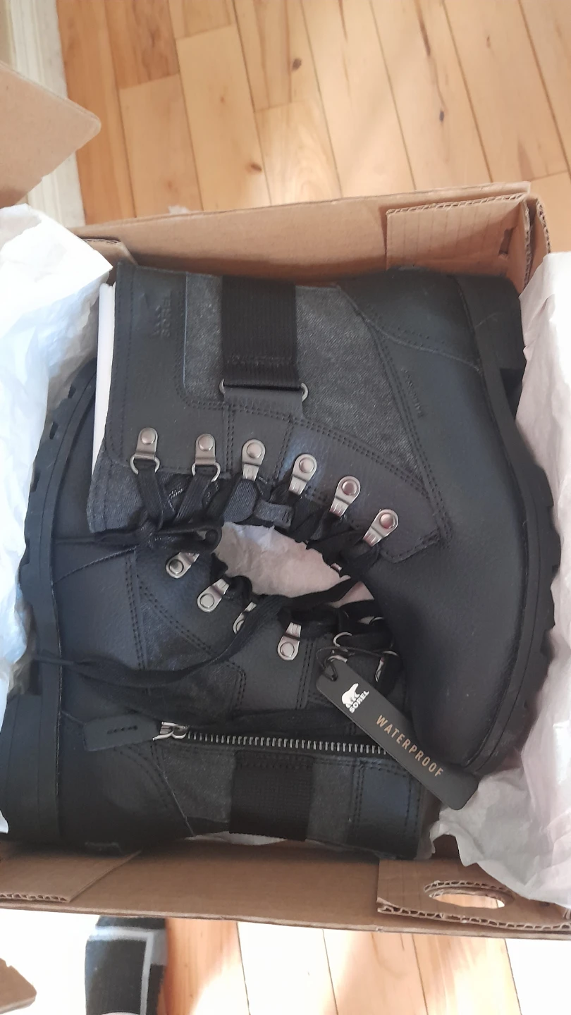 SOREL YOUTH EMELIE CONQUEST SIZE 4 BOOTS - photo 3