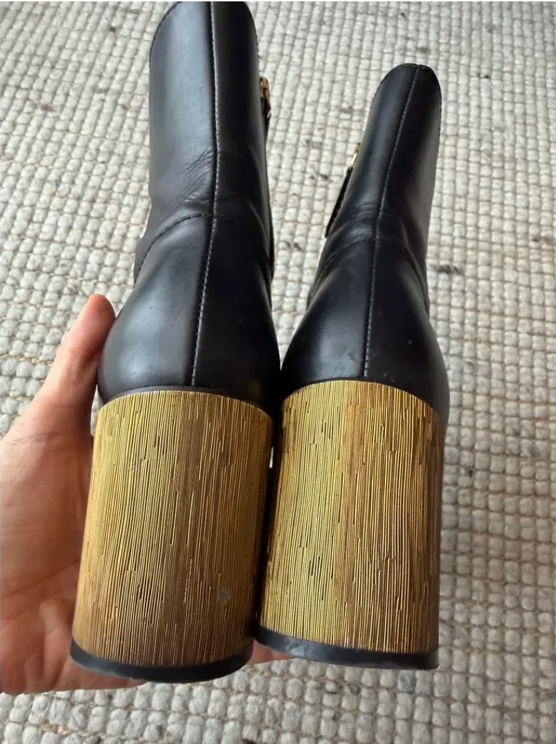 Authentic Black Leather Ankle Boots - Size 37.5 - photo 3