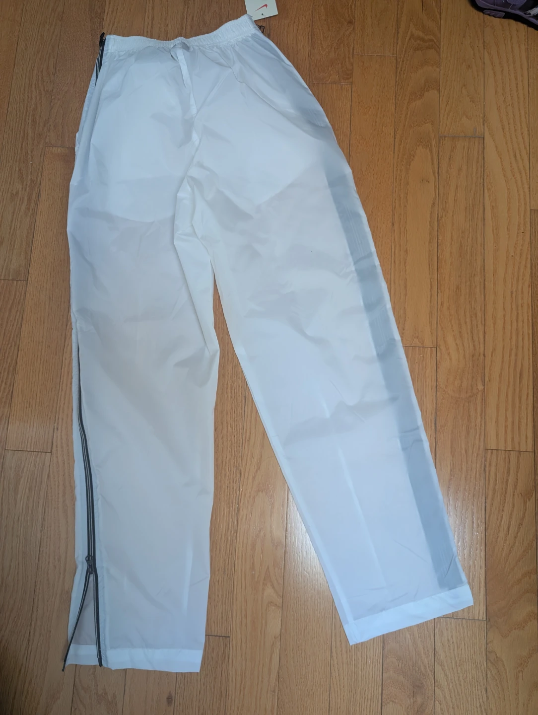 Brand New Nike Women's White Track Pants 🏈 - photo 2