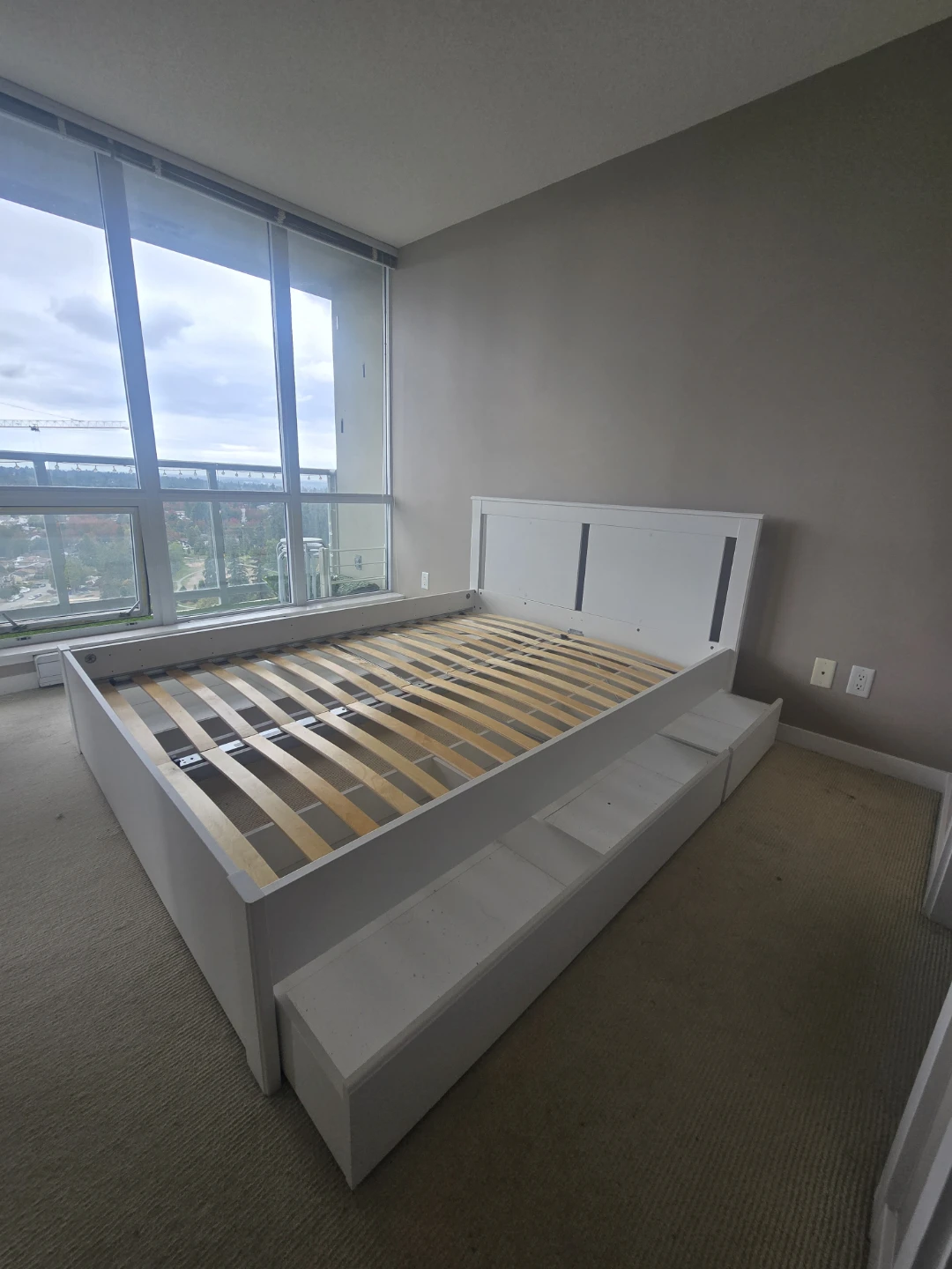 IKEA SONGESAND Queen Bed Frame with 4 Storage Drawers – White