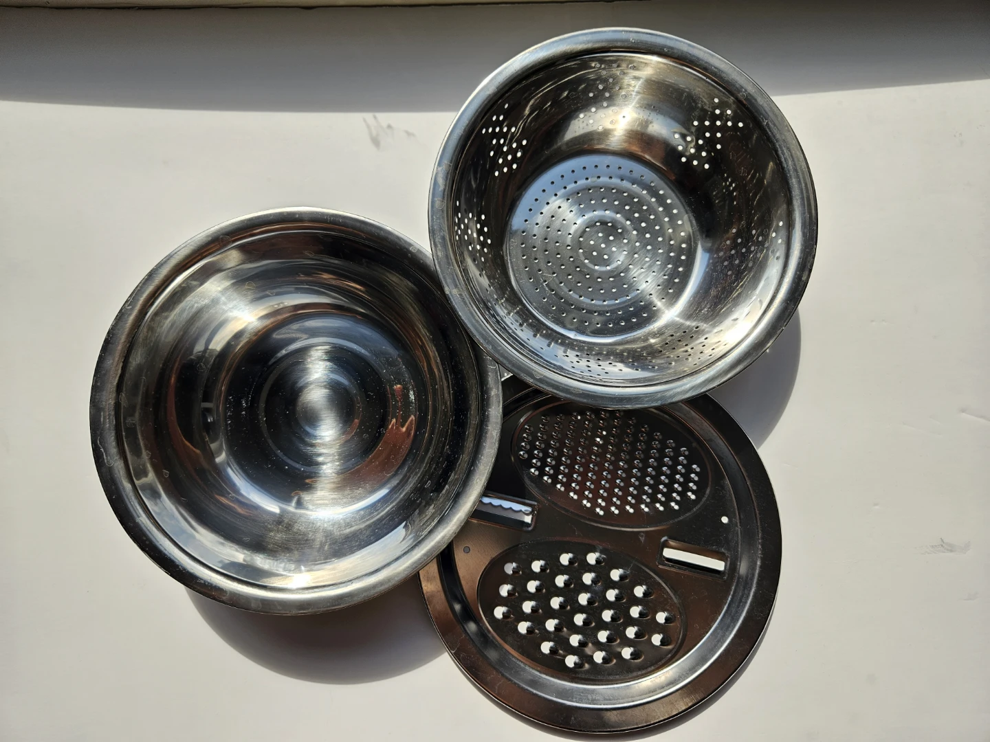 Stainless Steel Kitchen Grater, Colander, Bowl - 3pcs