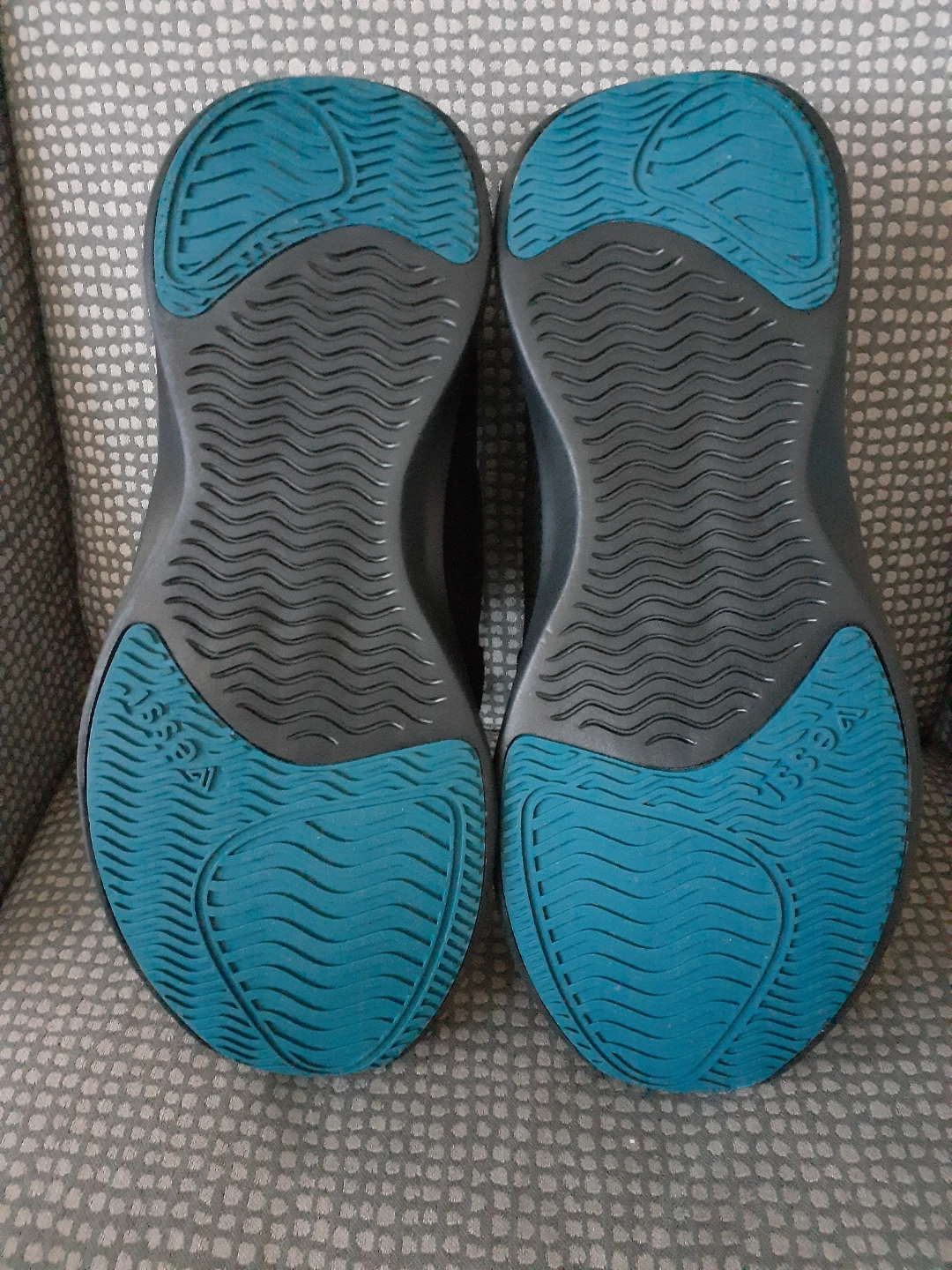 Vessi Waterproof Sneakers - Size US10 BRAND NEW - photo 3