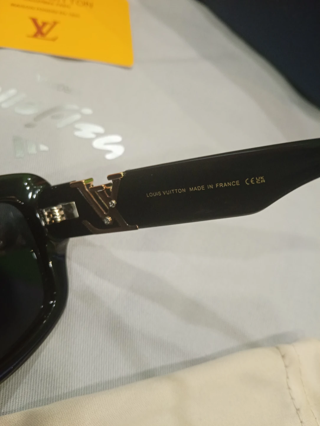 Louis Vuitton Black Sunglasses unisex - photo 5