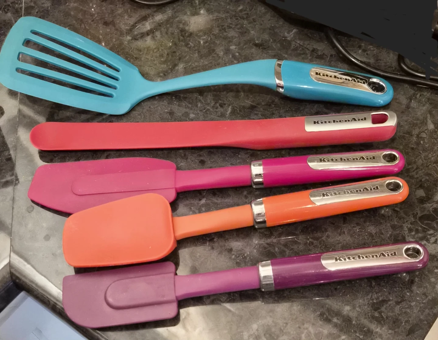 KitchenAid Utensil Set and Zyliss spiralizer bundle (7 pieces)