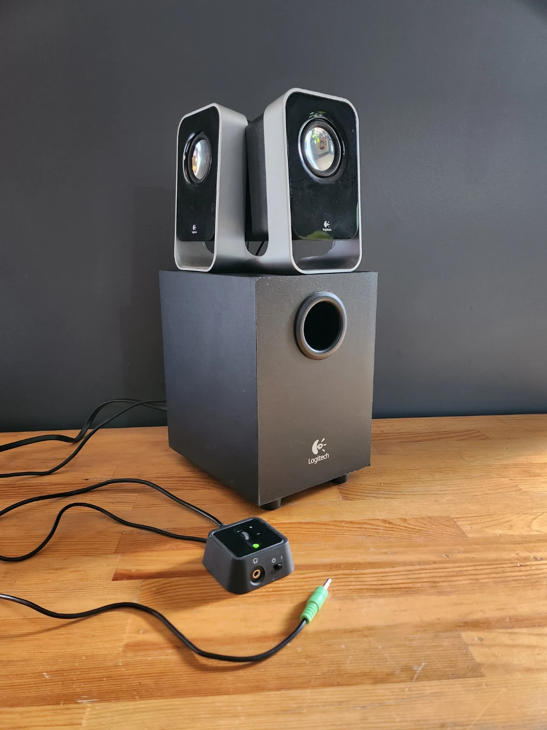 Logitech LS21 Multimedia Speaker System - photo 2