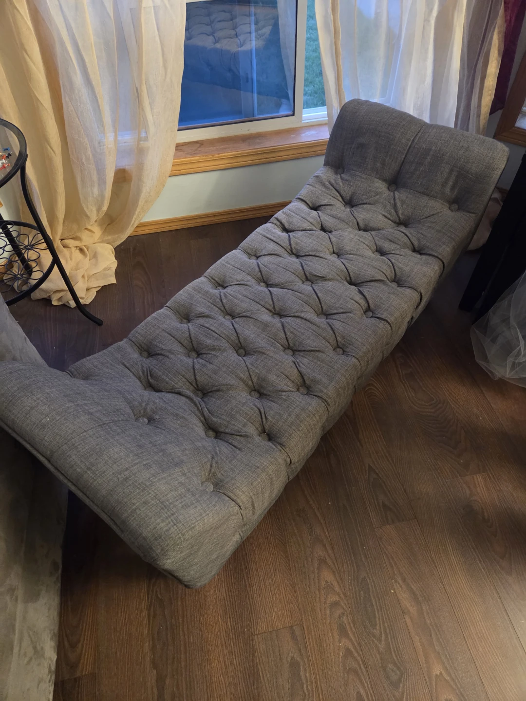 Tufted Chaise Bench – Quick Sale $25