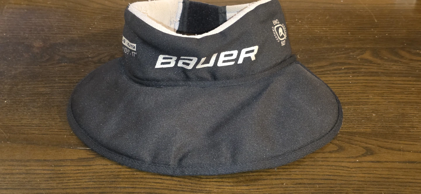 Bauer Hockey Neck Guard