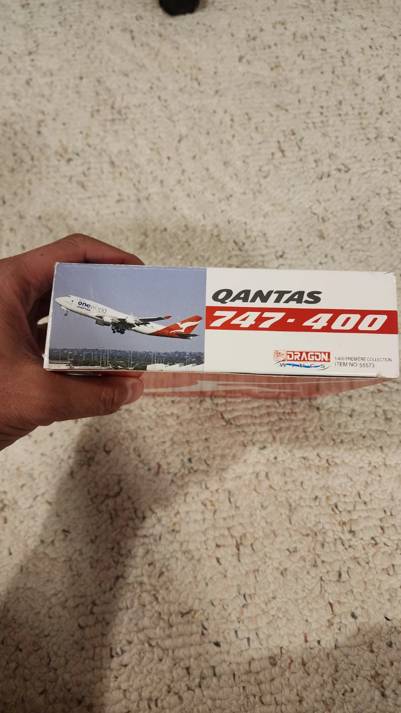 Dragon Wings Qantas 747-400 Model - photo 2