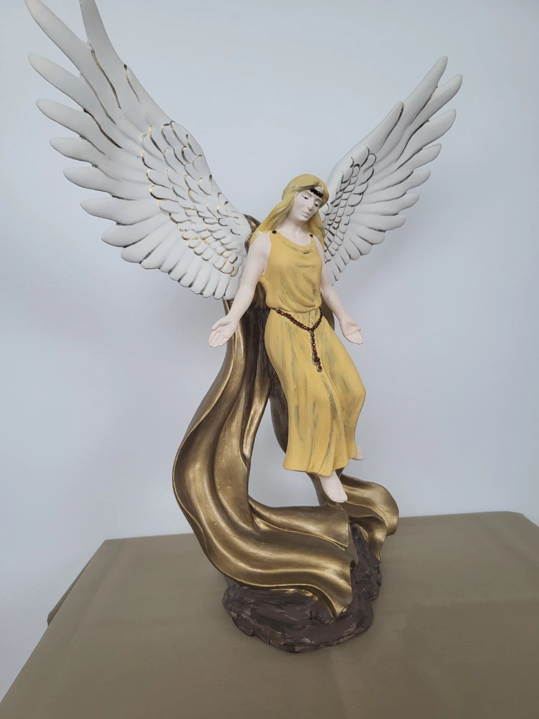 Cermanic Angel Figurine Statue