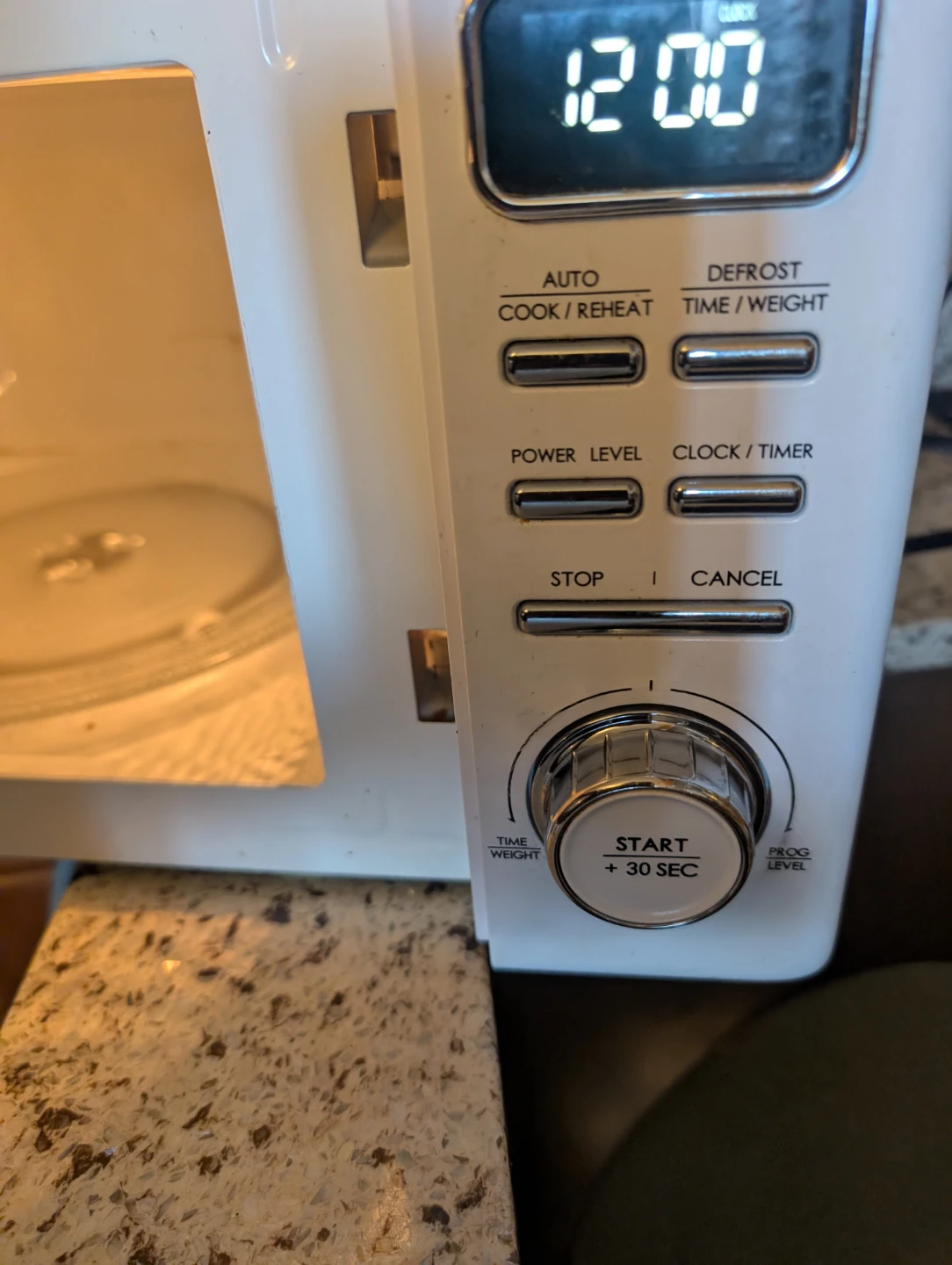 Galanz White Microwave - photo 4