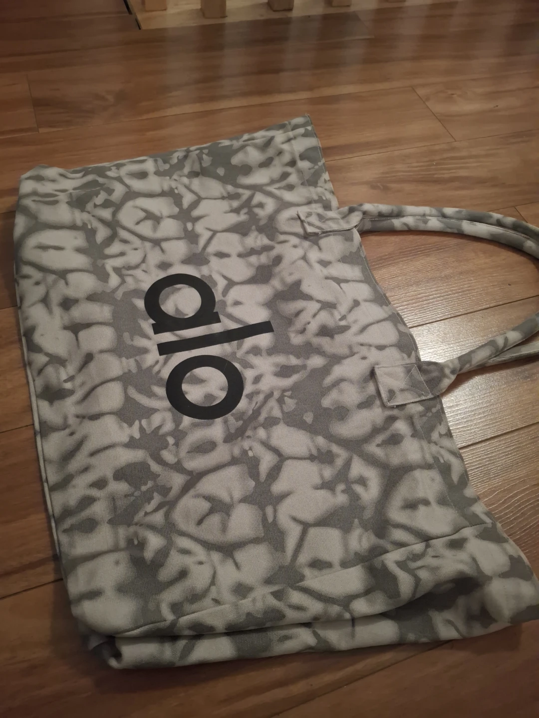 Alo Yoga Tie-Dye Tote Bag - photo 4