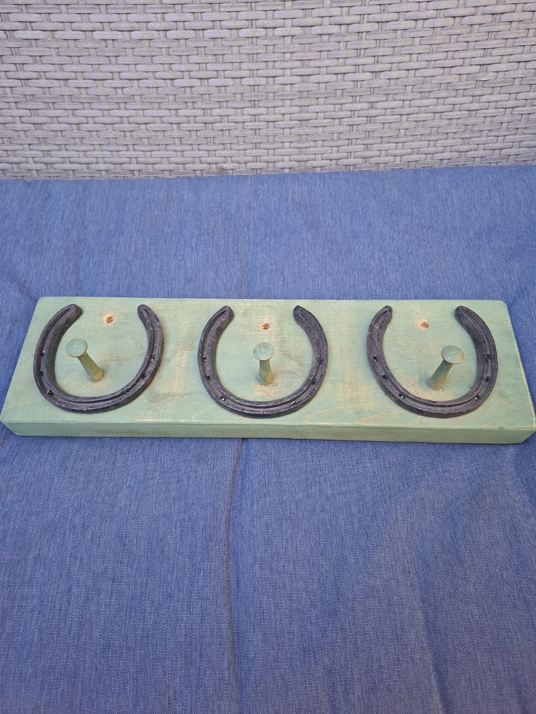 Rustic Horseshoe Wall Hook Rack