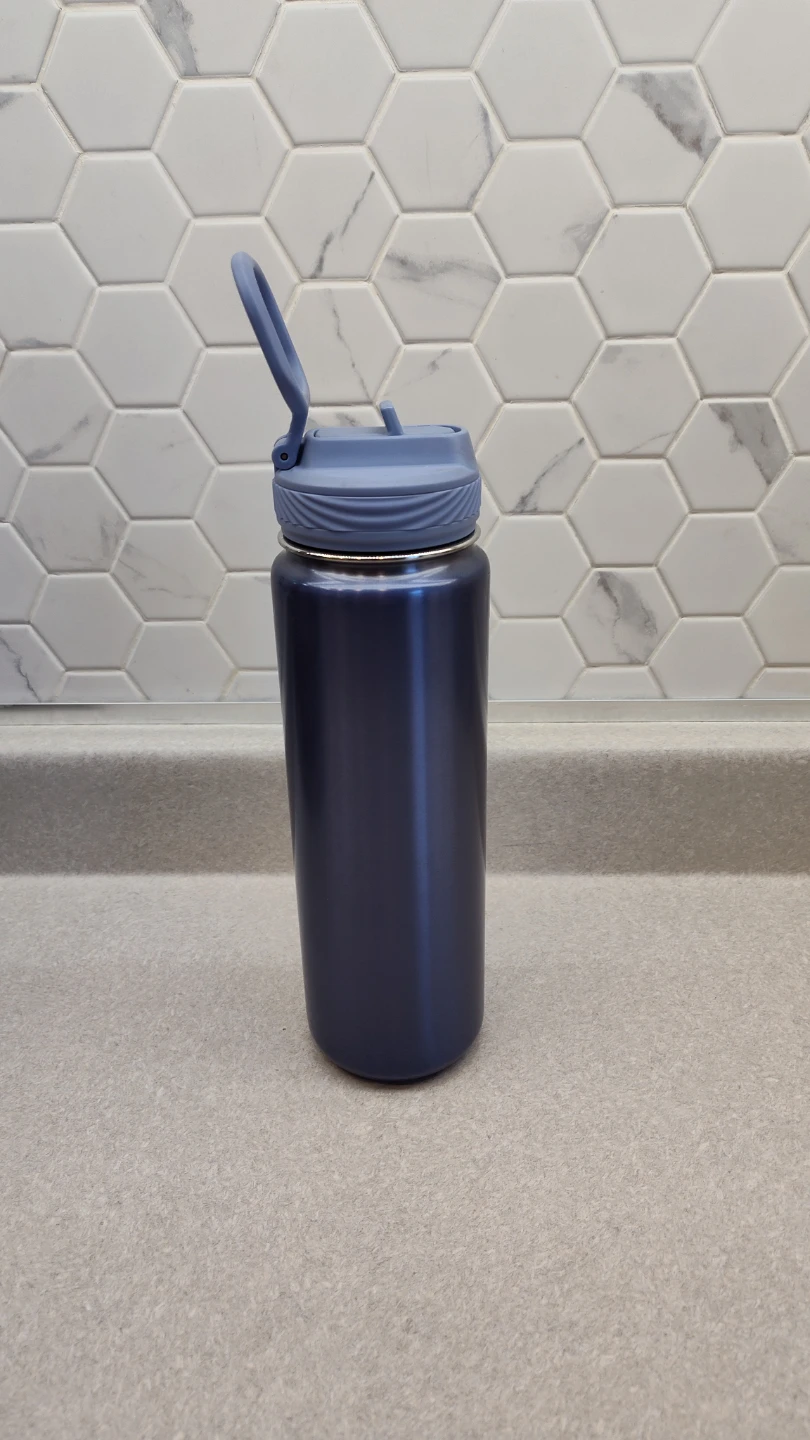 New 24 oz Lululemon water bottle - photo 2
