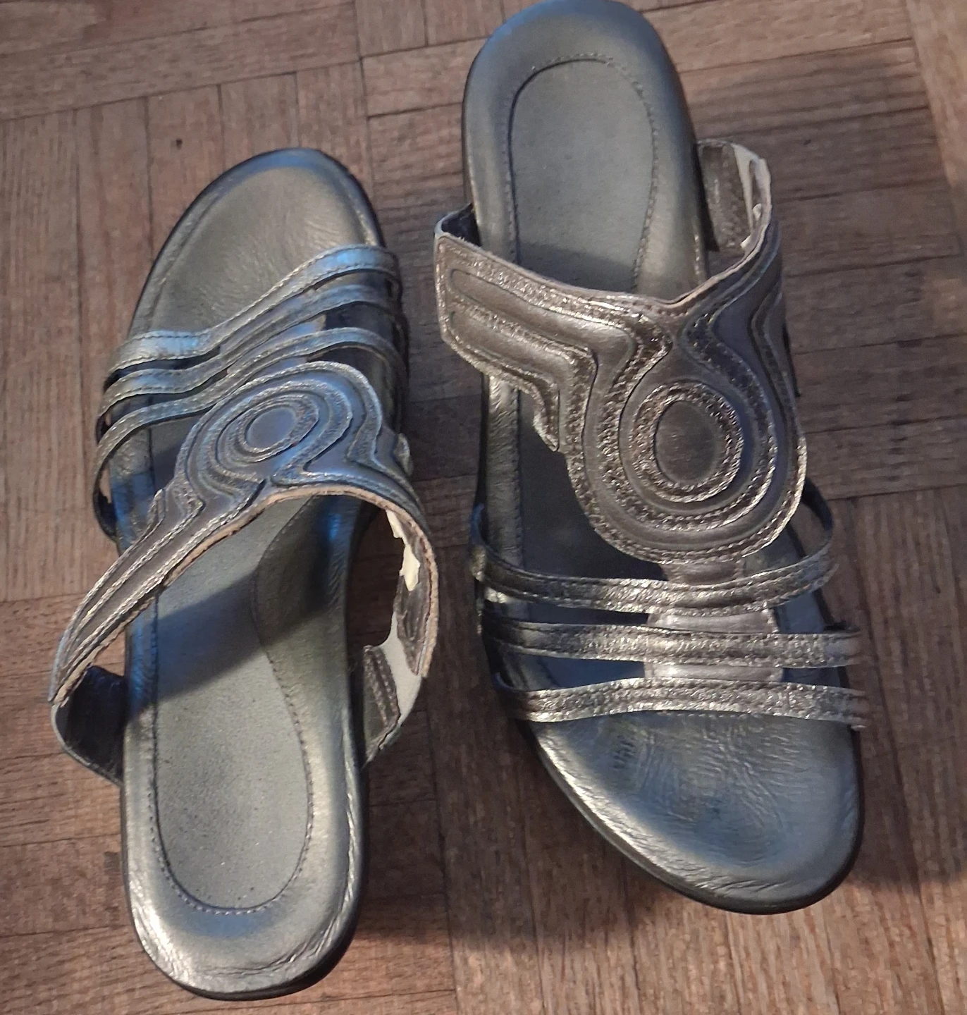 Naot Wedge Sandals Silver Size 35