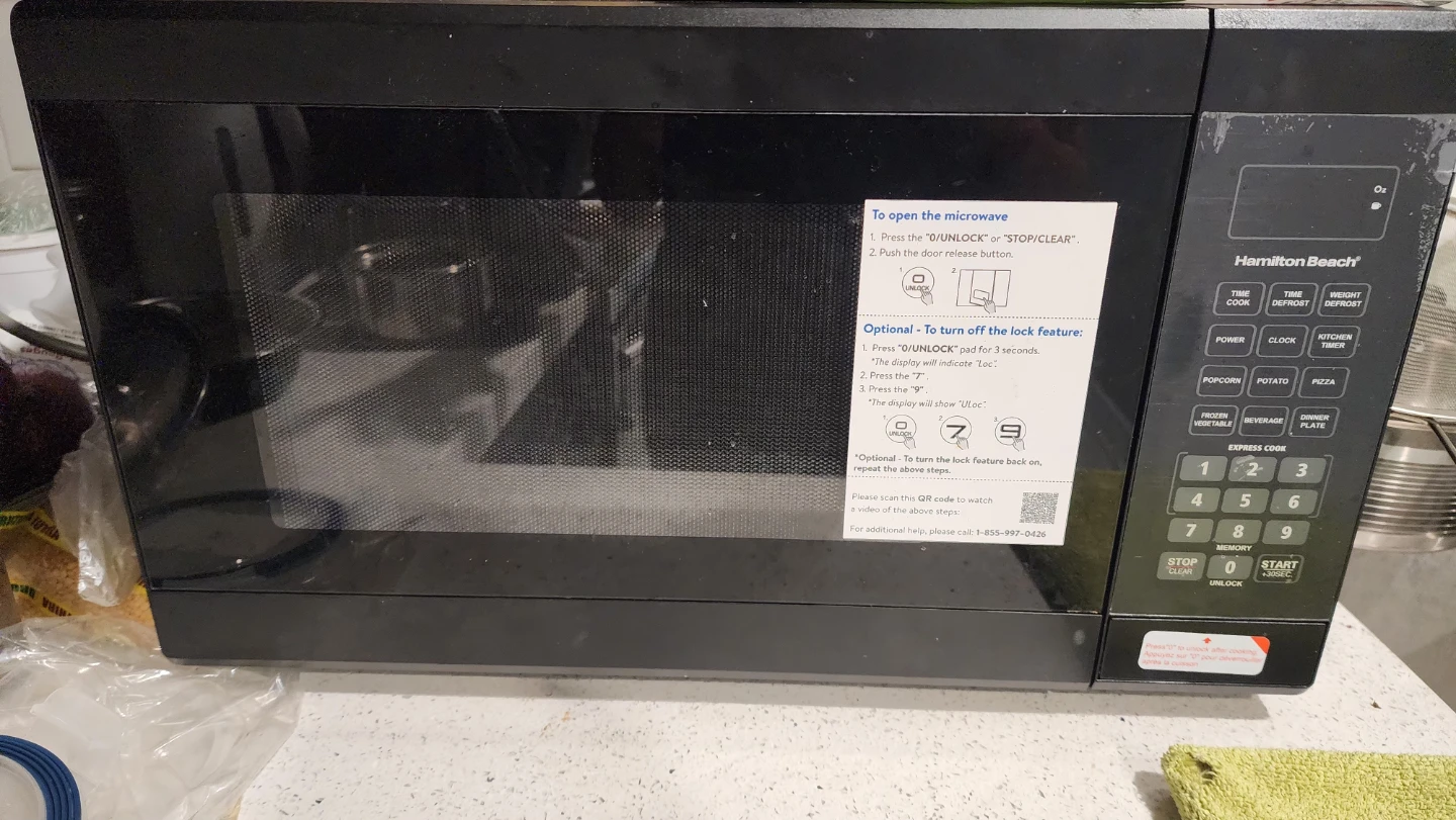 Hamilton Beach Microwave - photo 2