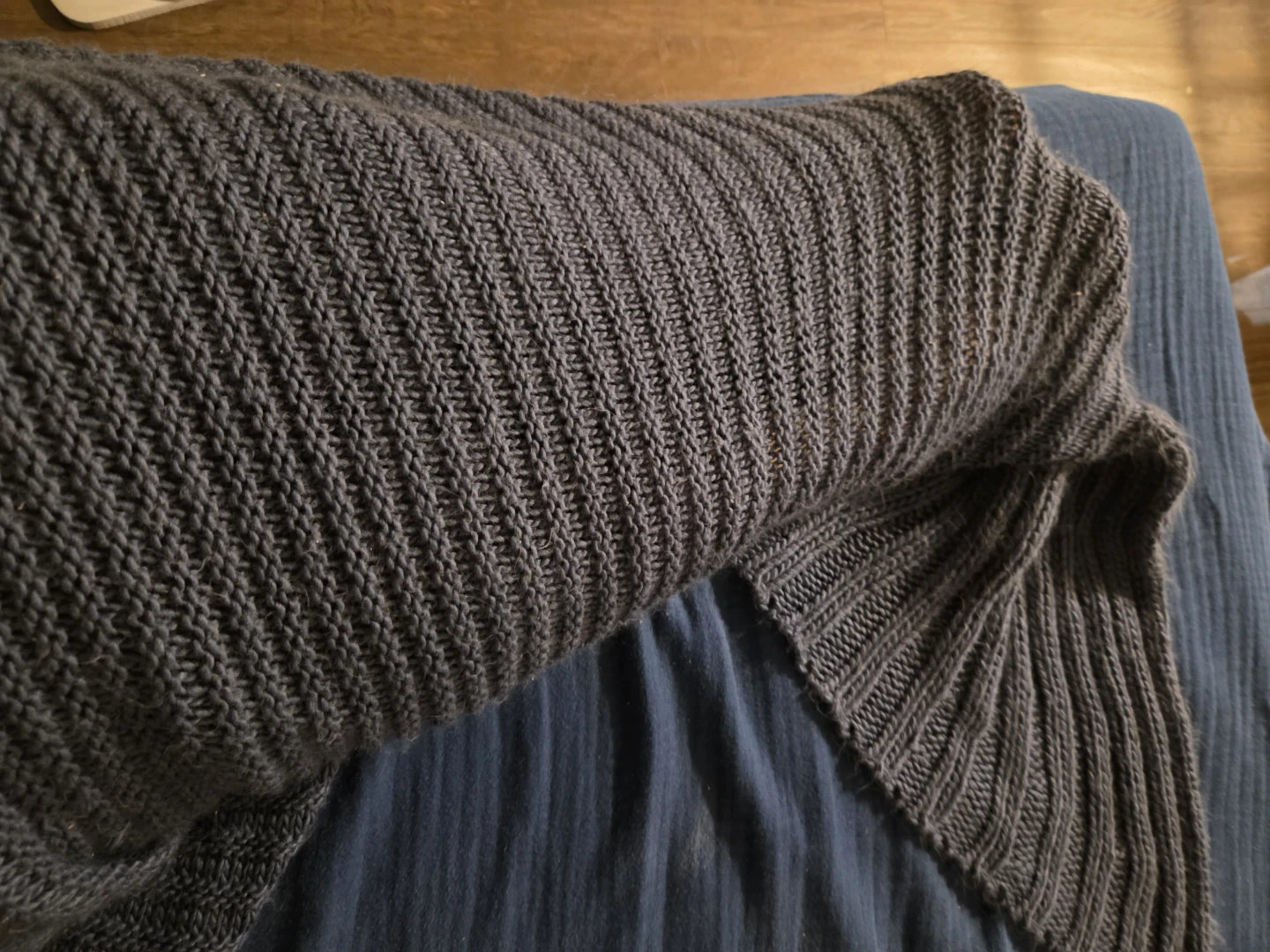 Knit Mermaid Tail Blanket - photo 2