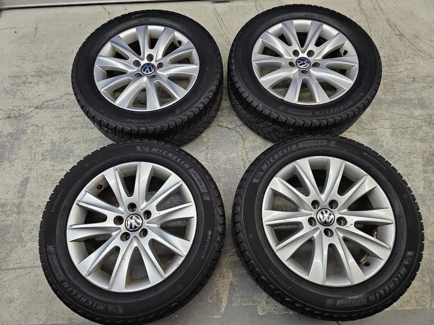VOLKSWAGEN TIGUAN WINTER TIRES ON O.E.M RIMS 235/55 R17