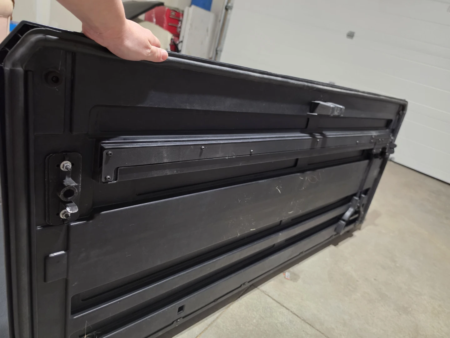 OEM Tacoma Folding Truck Bed Cover - photo 4