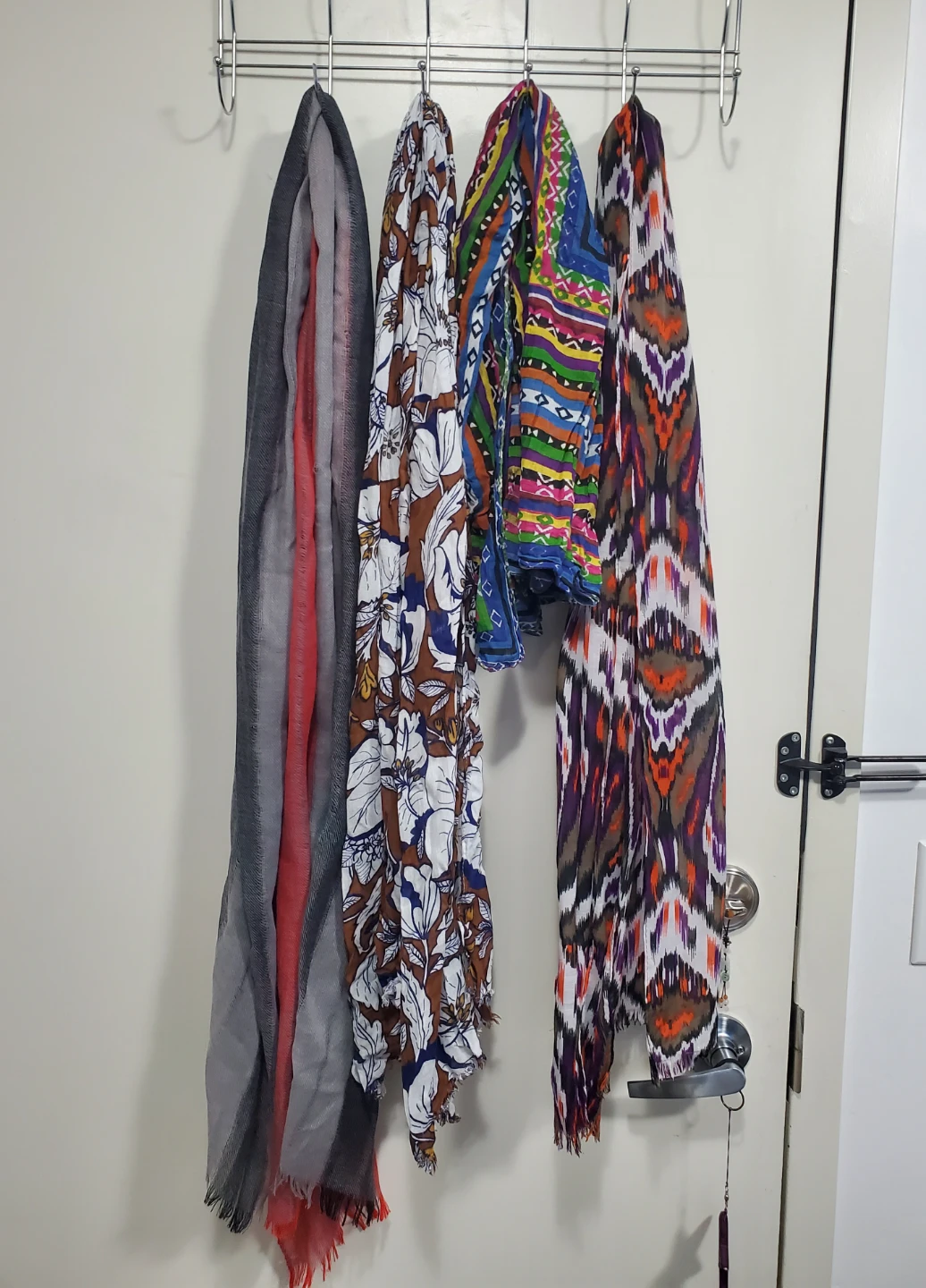 Set of 4 Lightweight Fashion Scarves($3 for all)