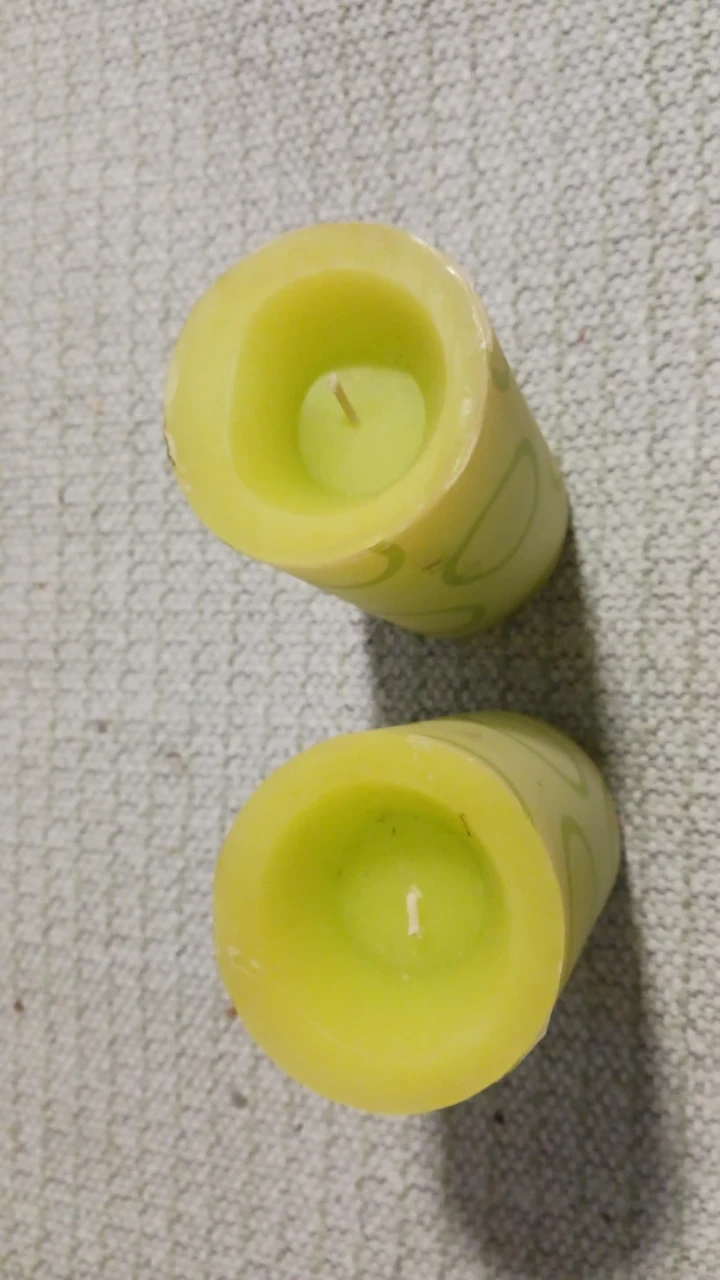 Pair of Green Pillar Candles - photo 2