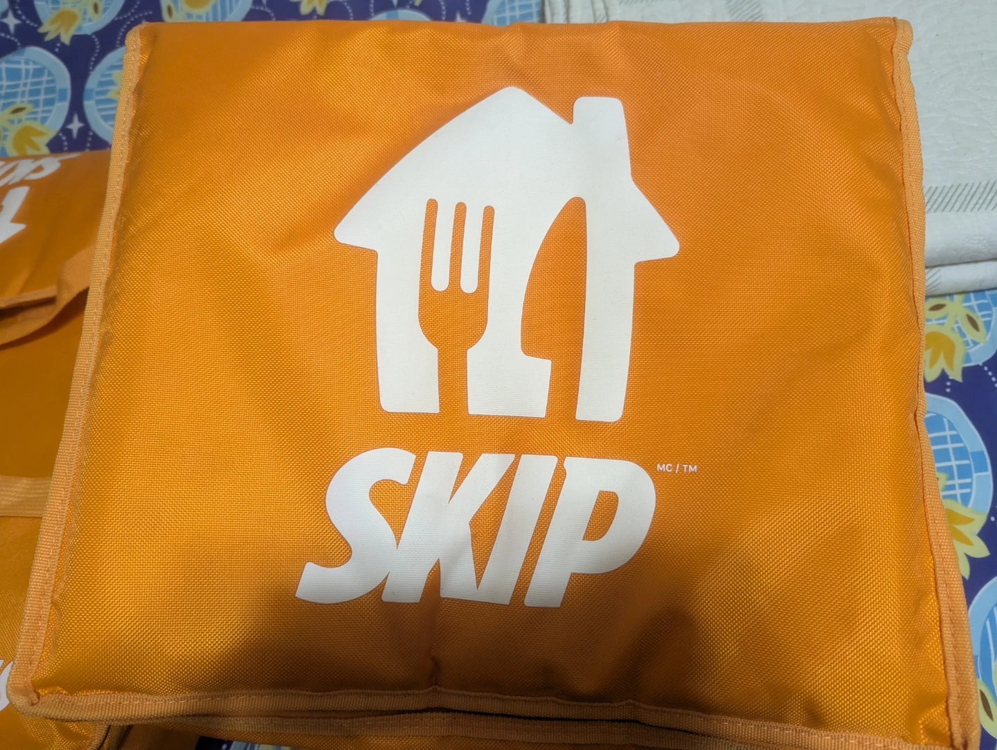 2 Skip The Dishes Insulated pizza delivery and other item box - photo 2