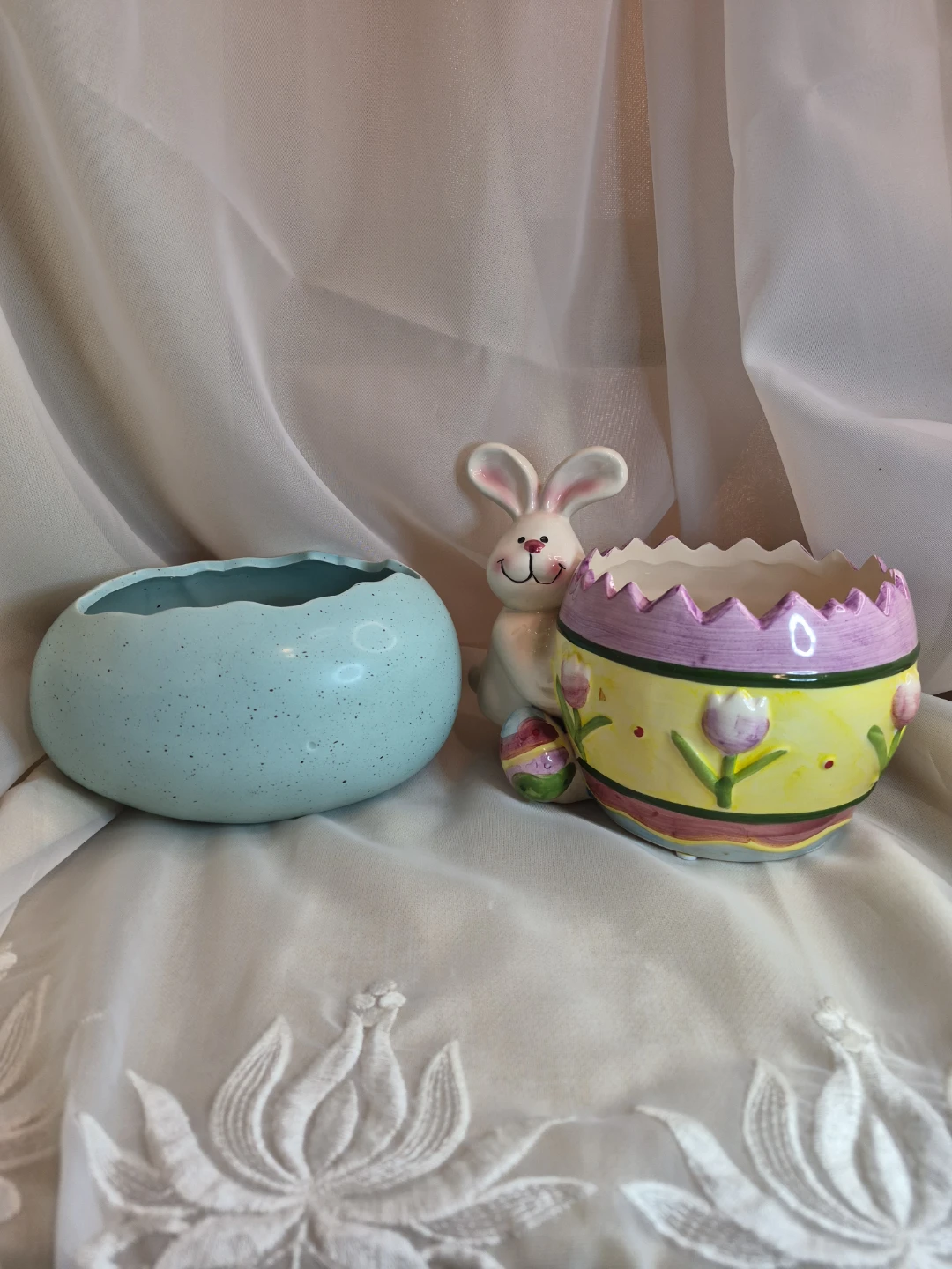 2 Ceramic Easter Decor
