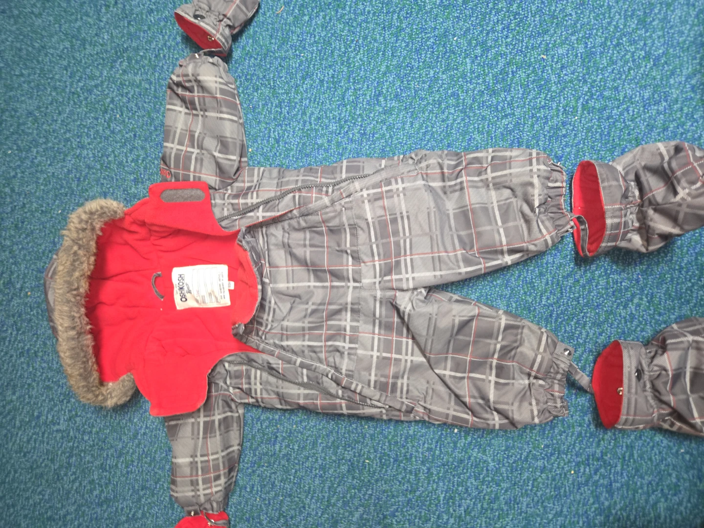 OshKosh B'gosh Baby Snowsuit - 6-9 Months - photo 2