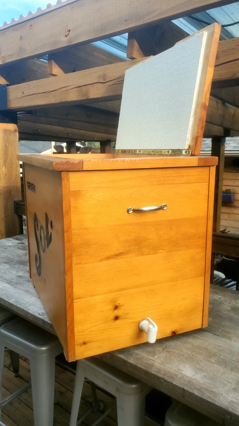 Custom Cerveza Sol Wooden Cooler Box - photo 3