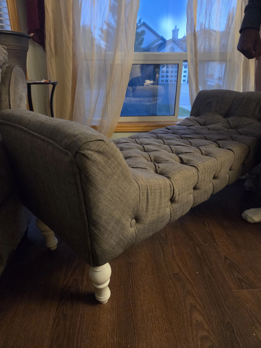 Tufted Chaise Bench – Quick Sale $25 - photo 2