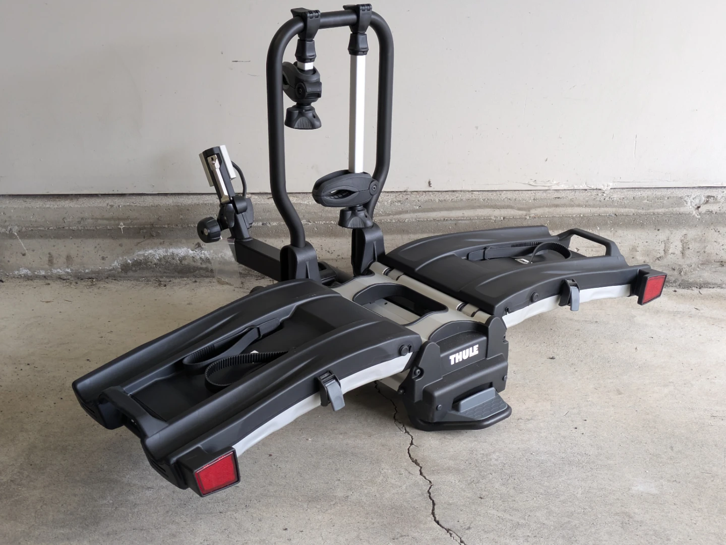 Thule EasyFold XT 2-Bike Hitch Carrier