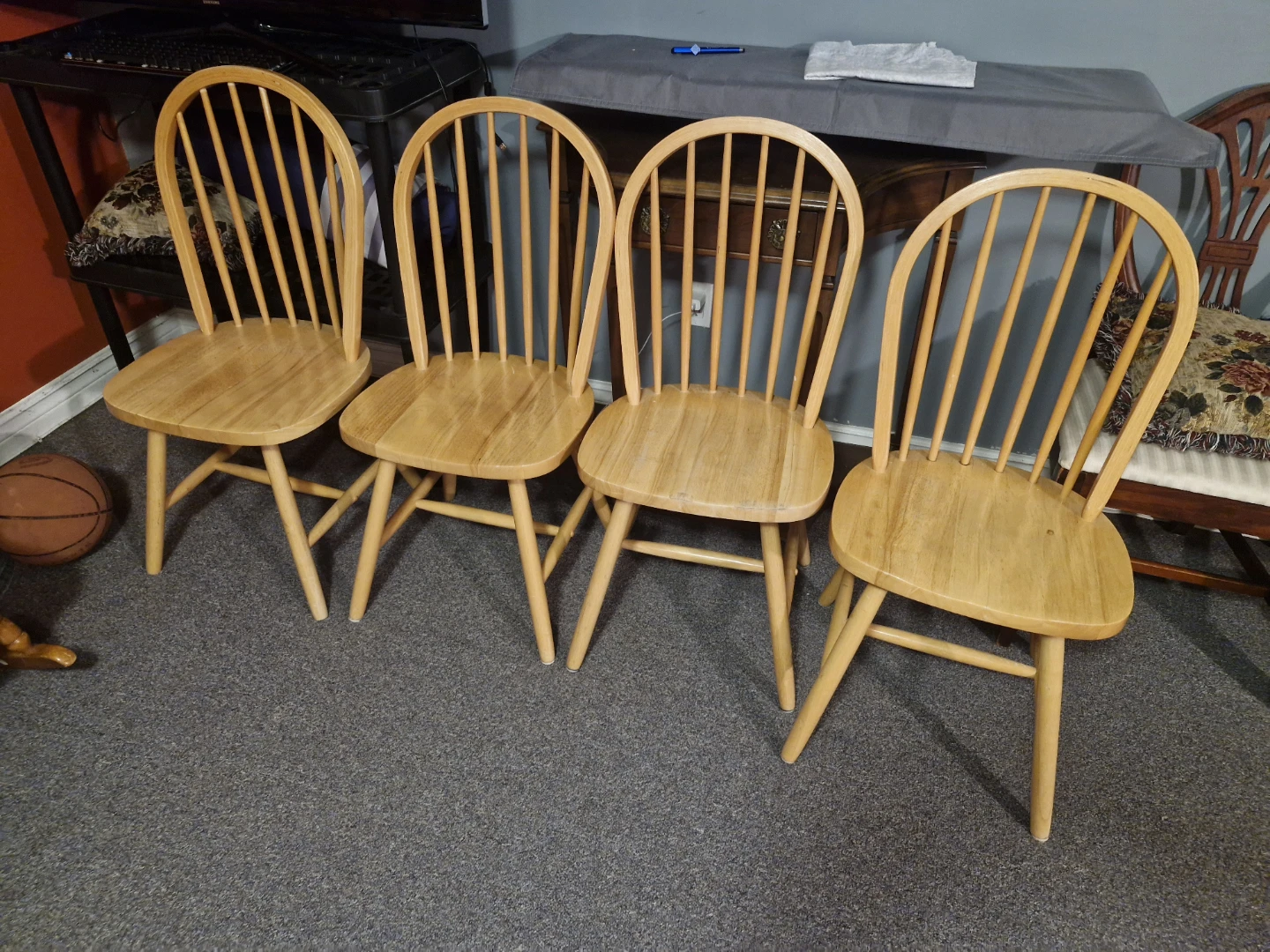 Set of 4 Solid Wood Spindle Back Dining Chairs - photo 2