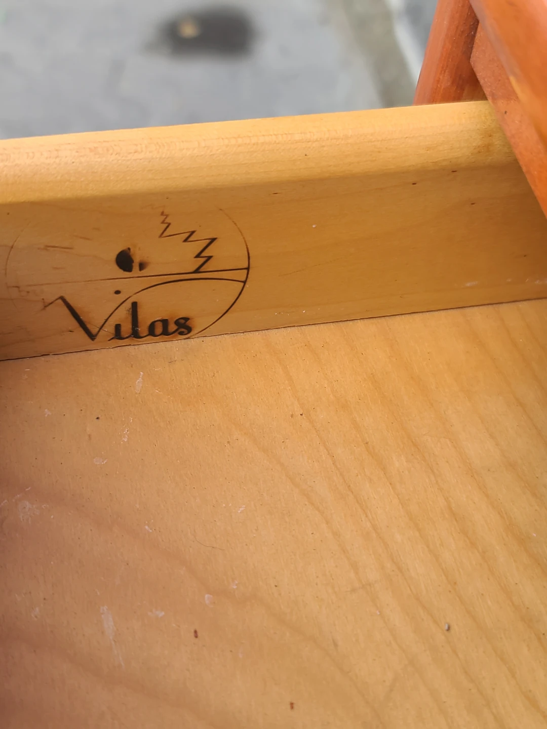 Pair of Vintage Vilas Solid Wood Nightstands - photo 3