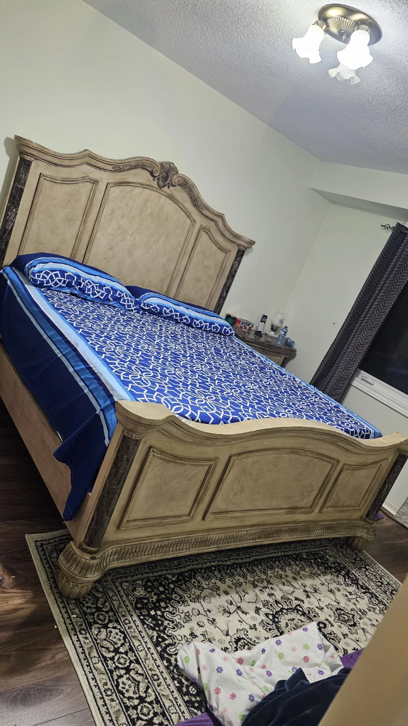 Traditional king Size Bedroom Set